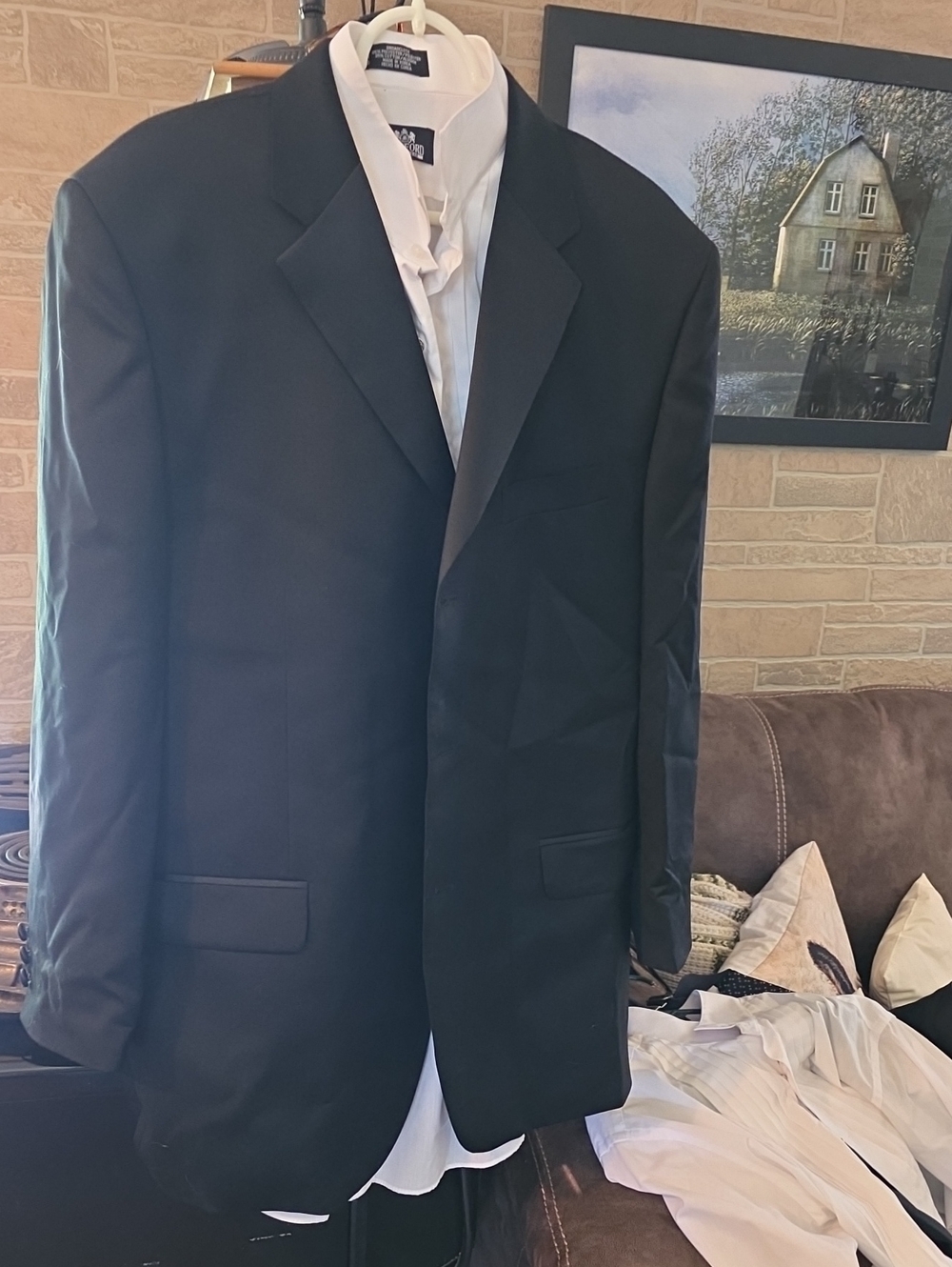 Classic Black Men's Tuxedo 2 Slacks, 2 Shirts 2 Ties, 3 Cummberbund 1 Jacket GC